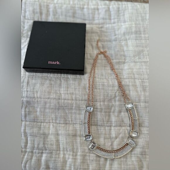 Avon Mark. Pretty As Diamonds Statement Necklace NEW In Box - Picture 2 of 4